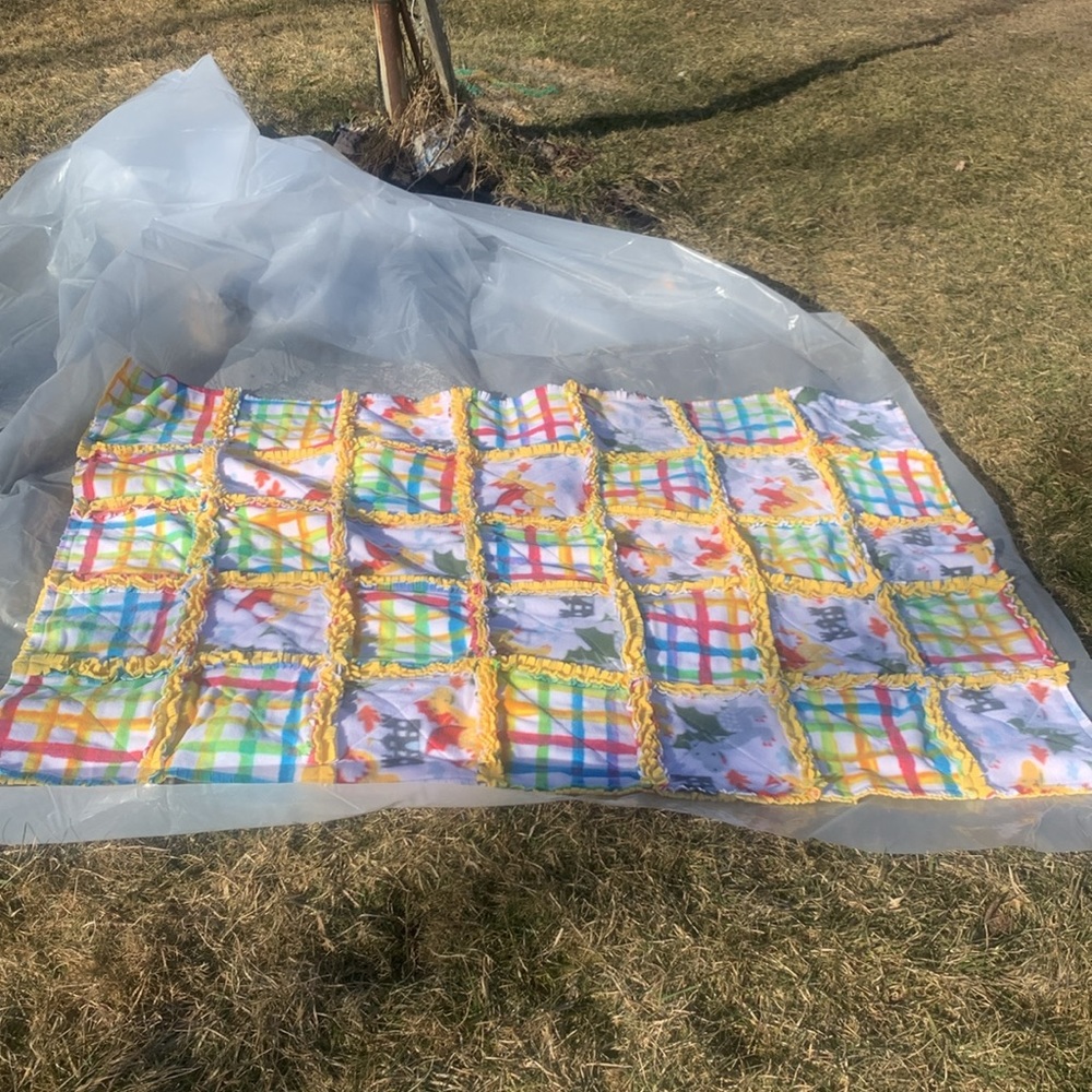 FINAL SALE $15 Hand Crafted Fleece Rag Quilt Dragons Toddler size Unisex Baby - Picture 3 of 8